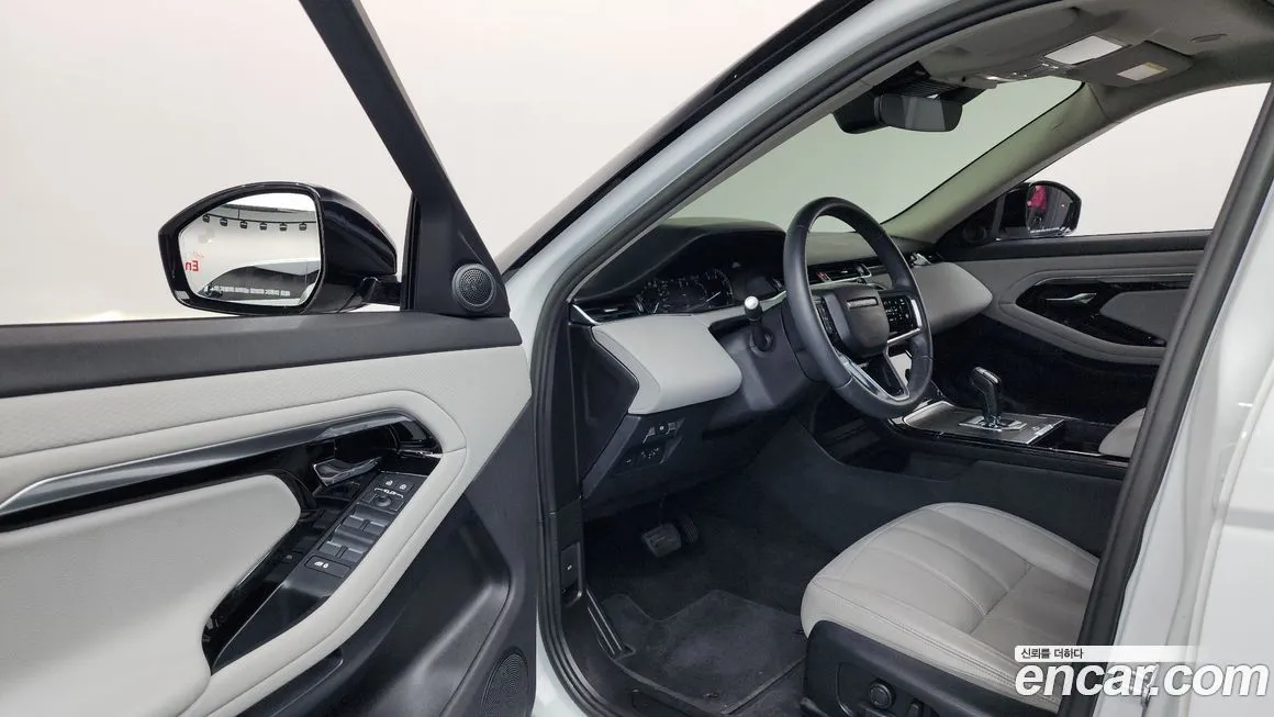 Land Rover Range Rover Evoque — фото 10