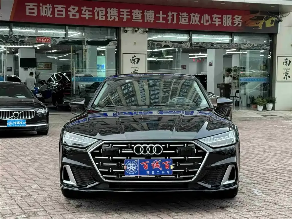 Audi A7L — фото 2