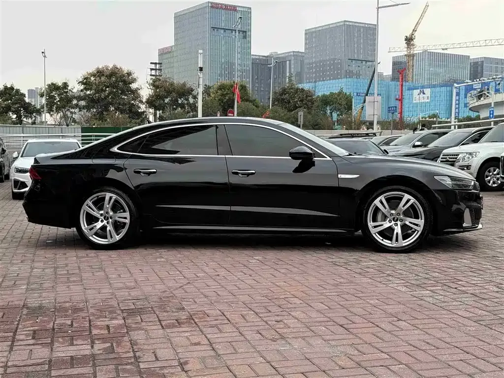Audi A7L — фото 4