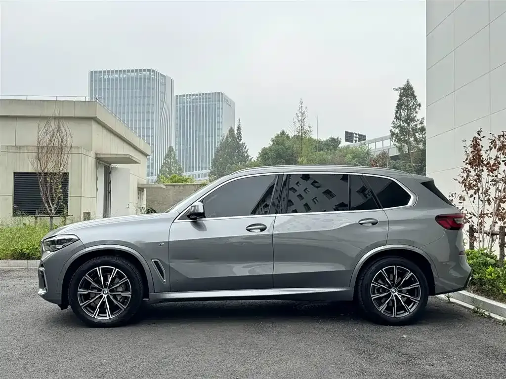 BMW X5 — фото 5