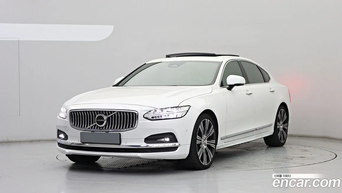 Volvo S90 — фото 1