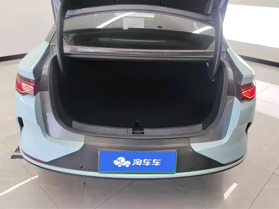 BYD Qin L — фото 4