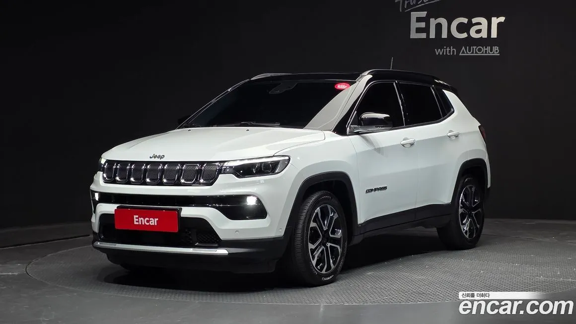 Jeep Compass — фото 1