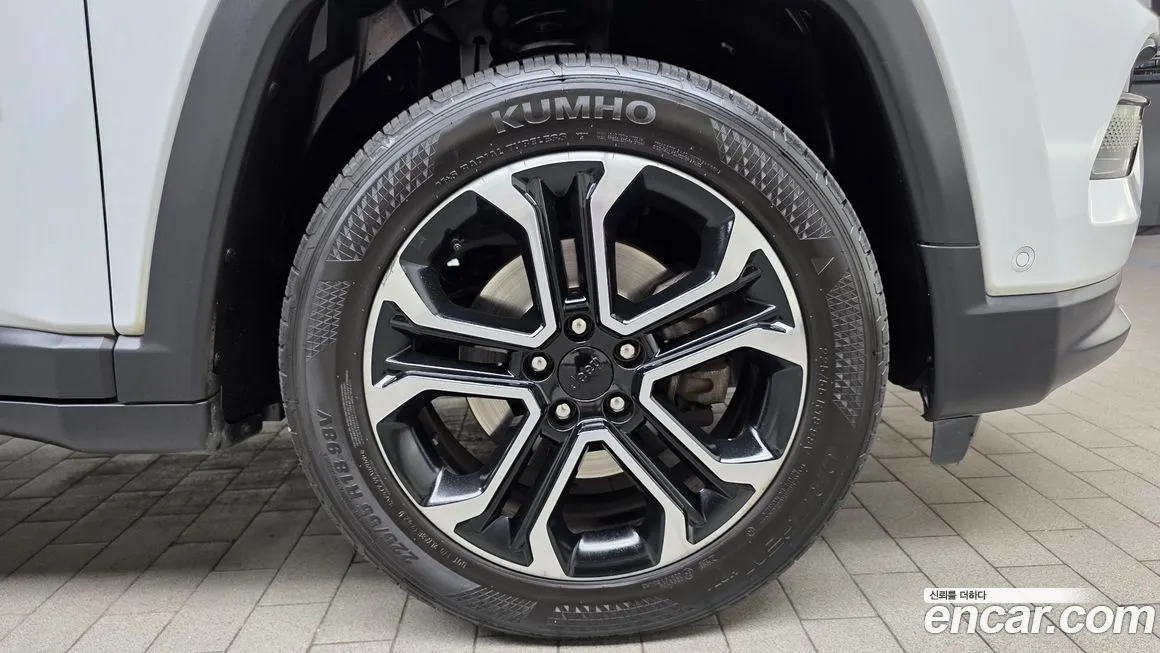 Jeep Compass — фото 5