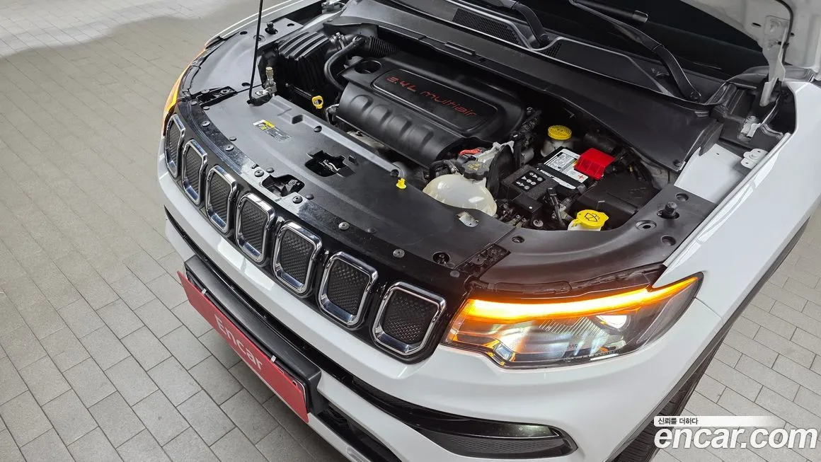 Jeep Compass — фото 6