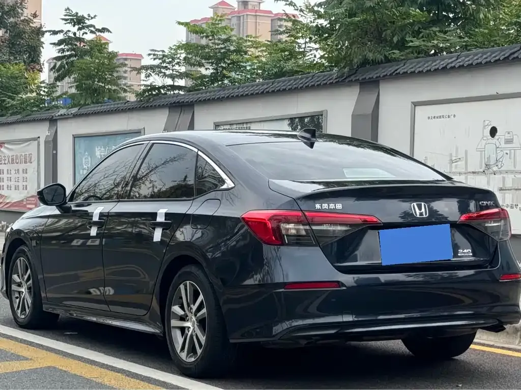 Honda Civic — фото 7