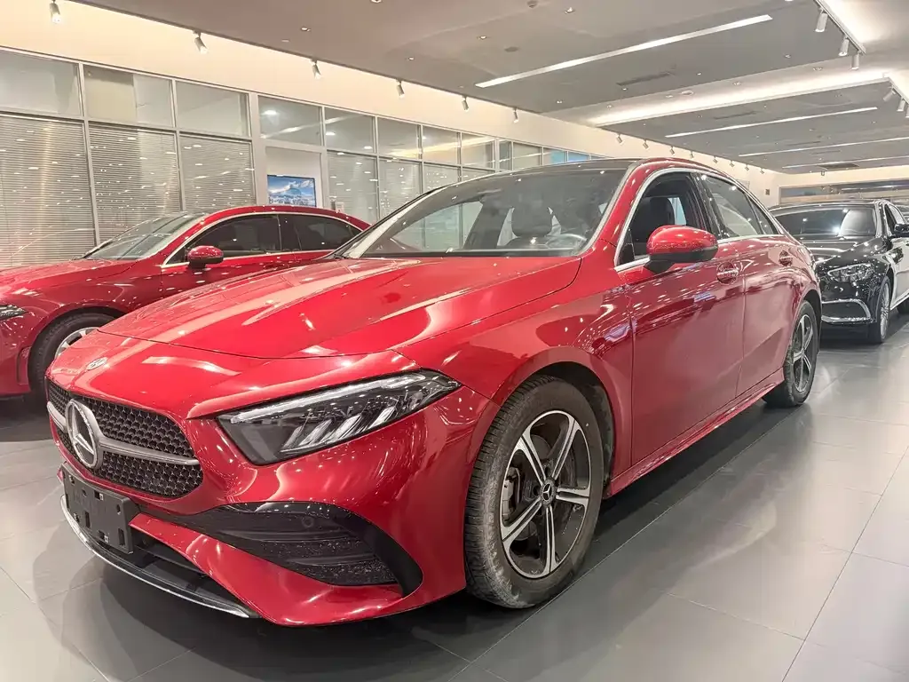 Mercedes-Benz A-Class — фото 1