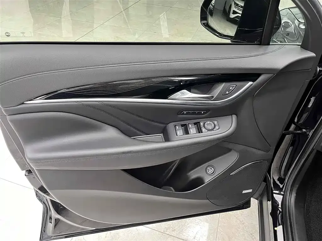 Buick Enclave — фото 10