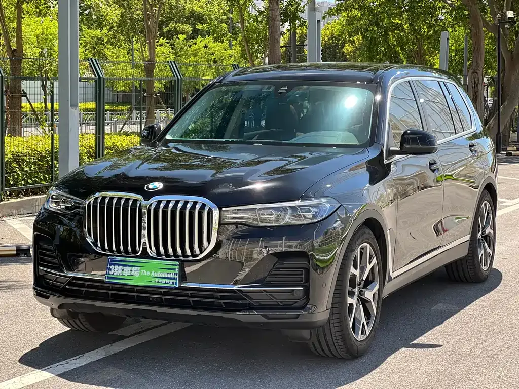 BMW X7 — фото 1