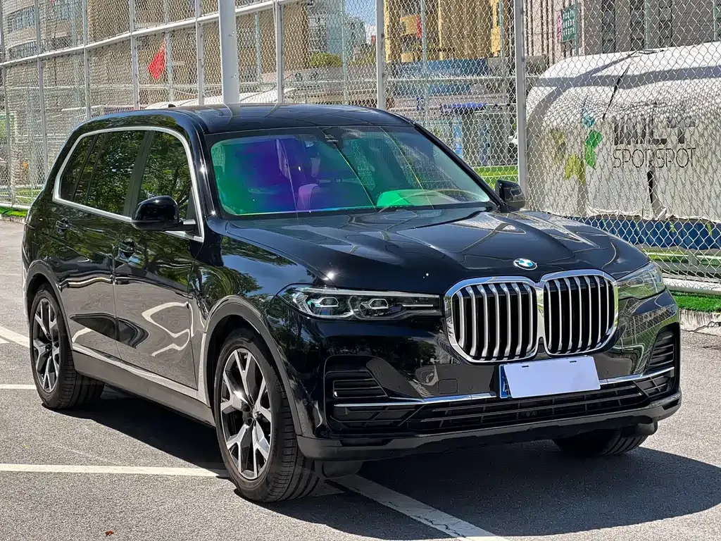 BMW X7 — фото 3