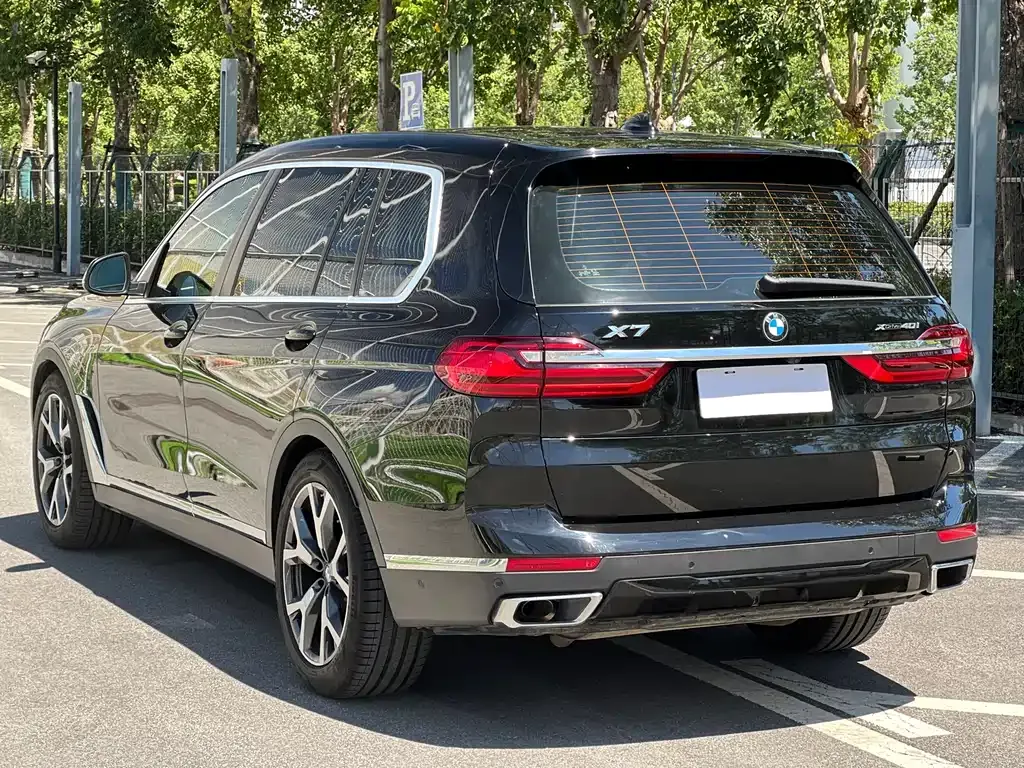 BMW X7 — фото 4
