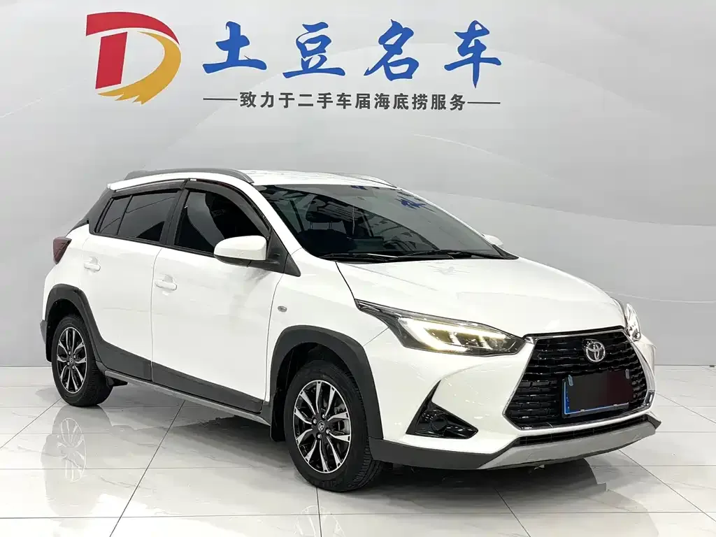 Toyota Yaris L — фото 3