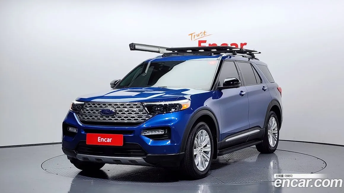 Ford Explorer — фото 1