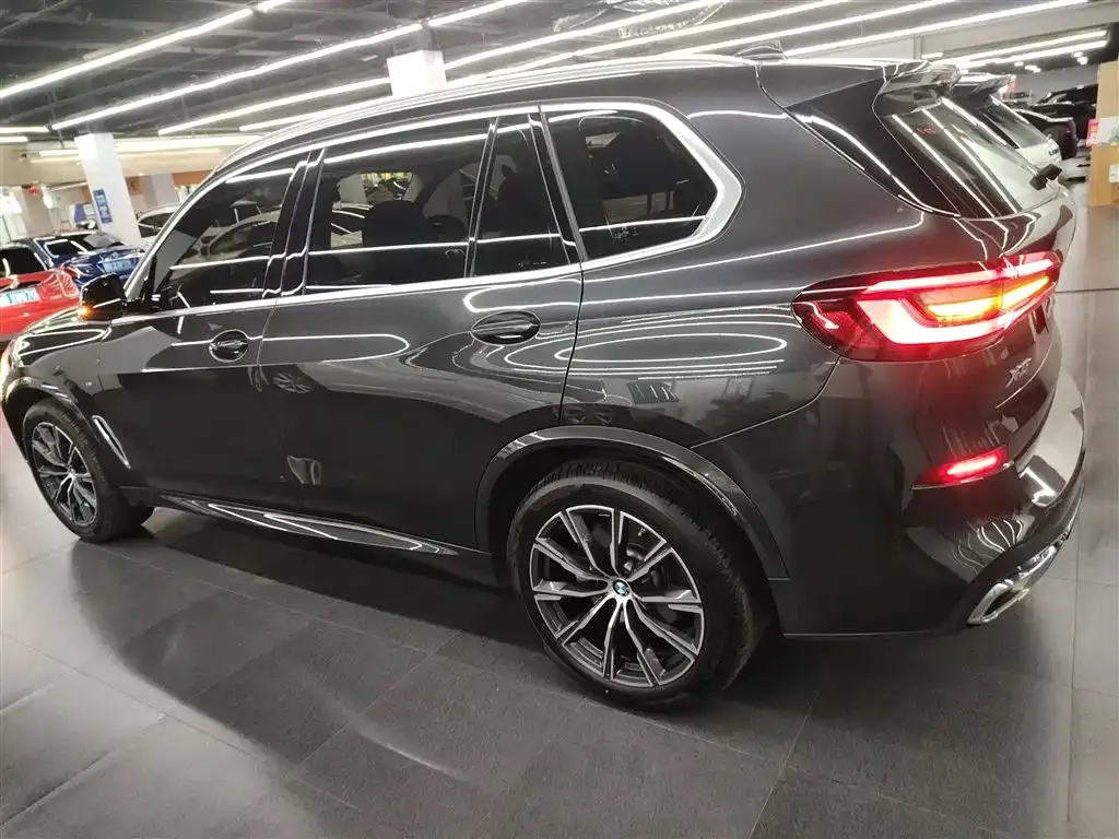 BMW X5 — фото 5