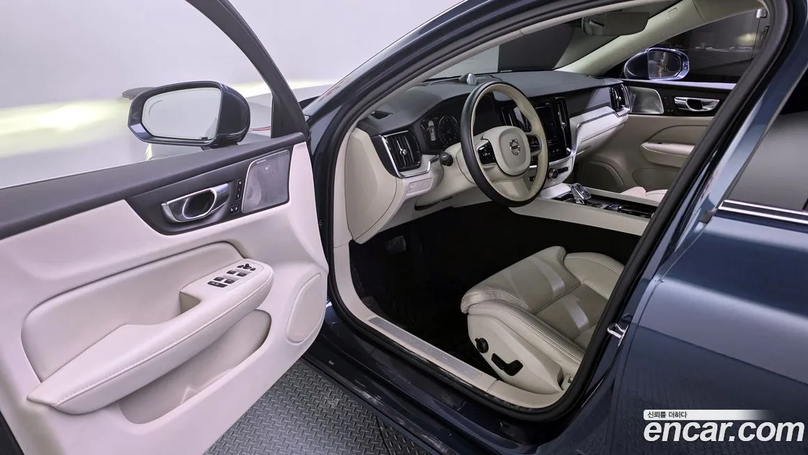 Volvo S60 — фото 10
