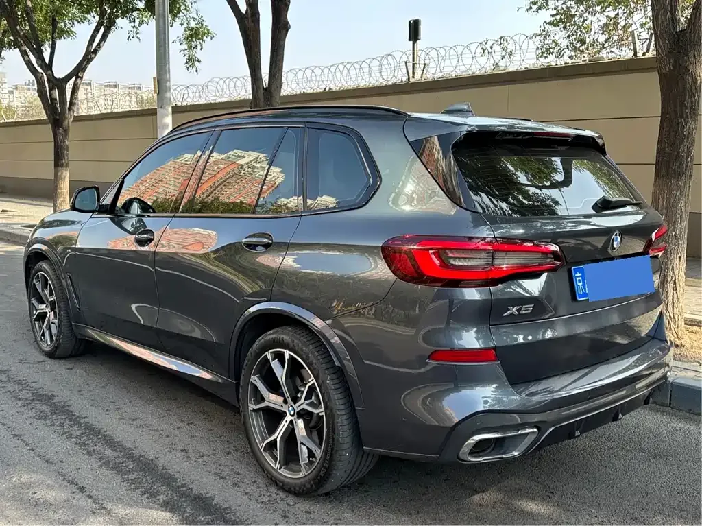 BMW X5 (Import) — фото 4