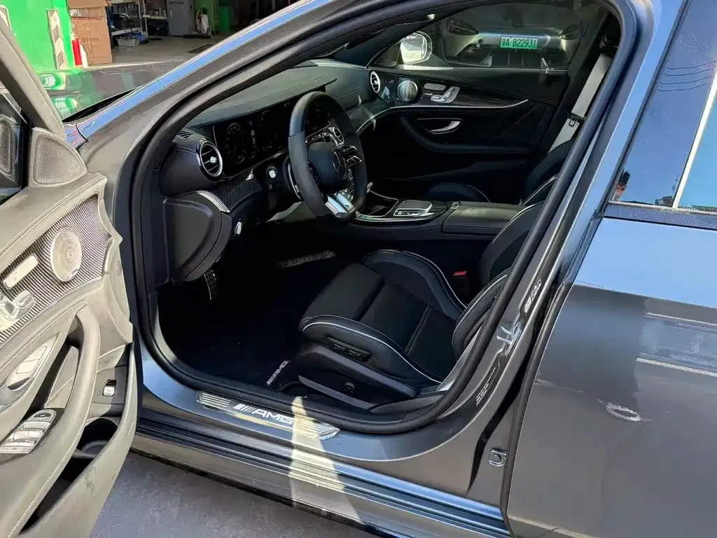 Mercedes-Benz E-Class AMG — фото 5