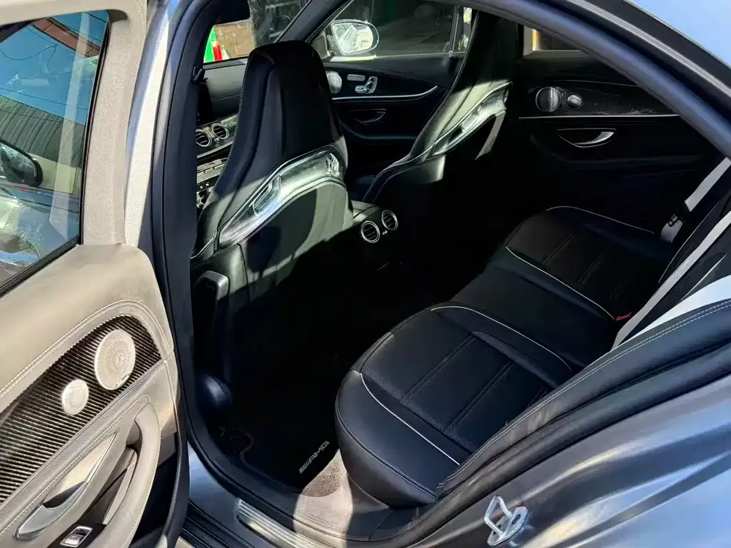 Mercedes-Benz E-Class AMG — фото 6