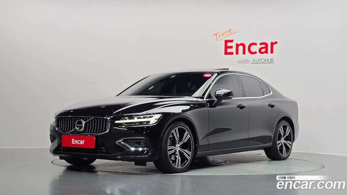 Volvo S60 — фото 1