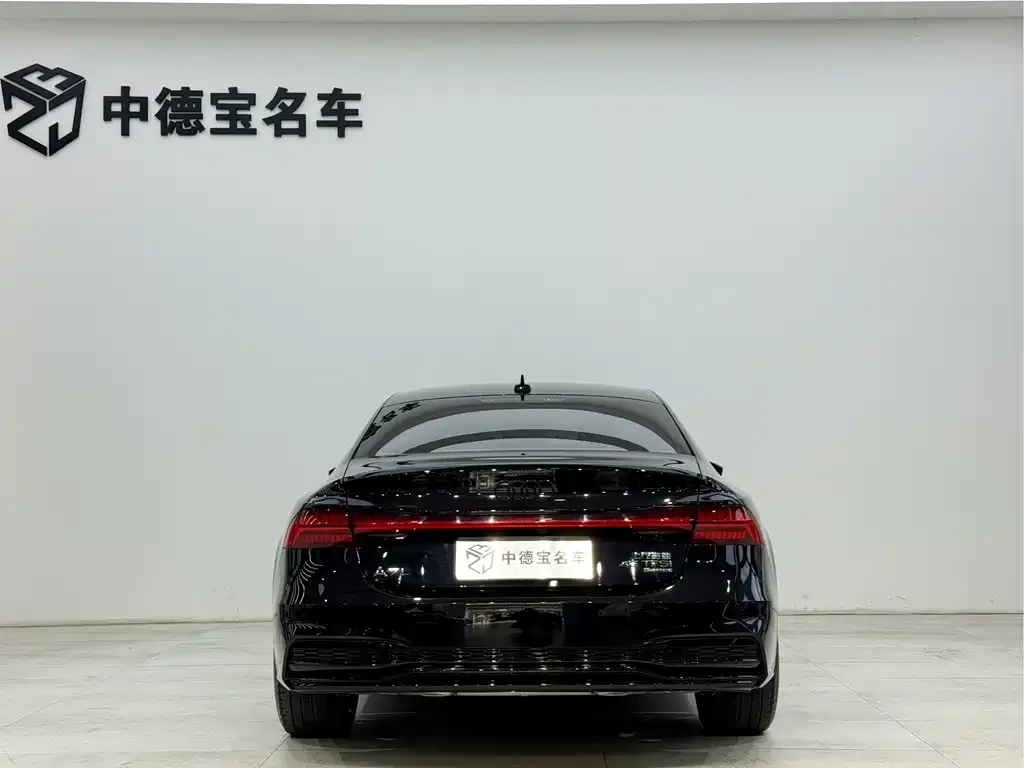 Audi A7L — фото 5