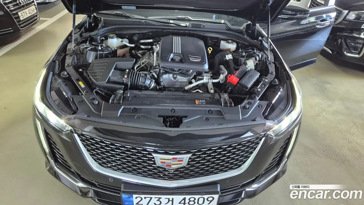 Cadillac CT5 — фото 6