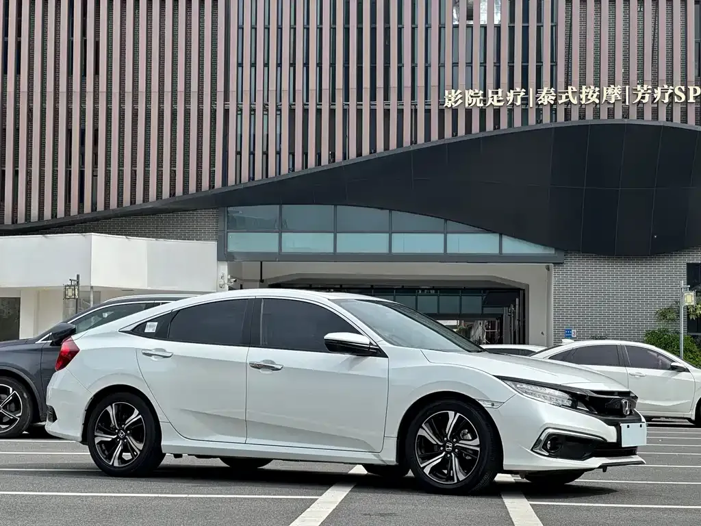 Honda Civic — фото 3