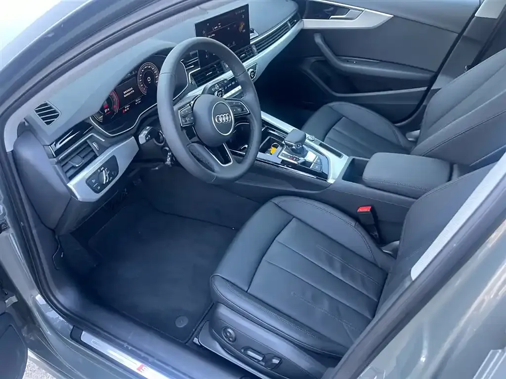 Audi A4 (Import) — фото 7