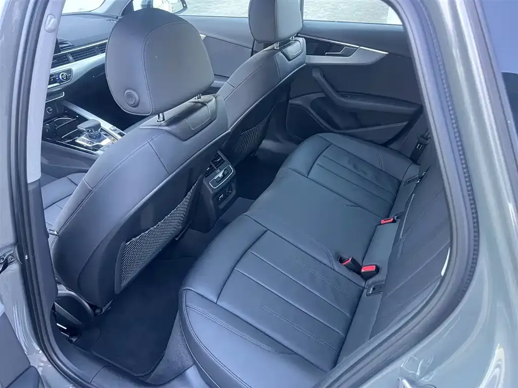 Audi A4 (Import) — фото 8
