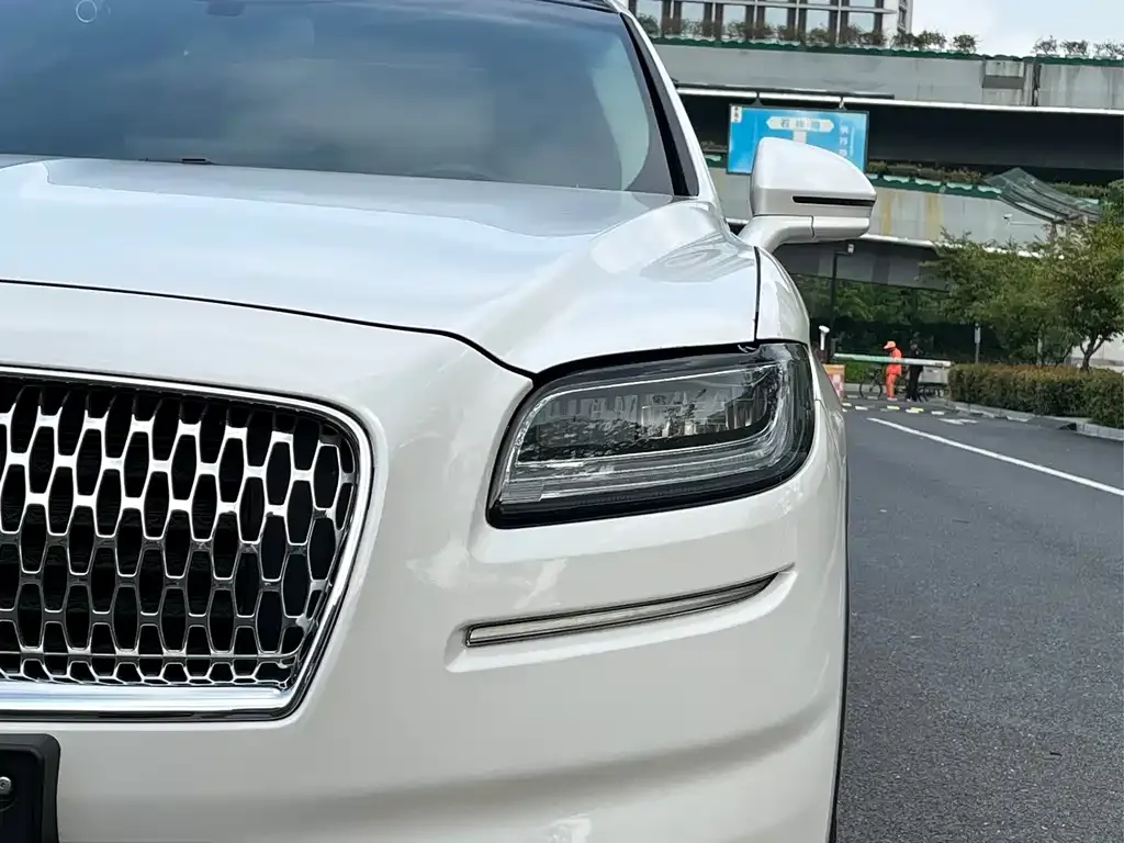 Lincoln Nautilus — фото 7