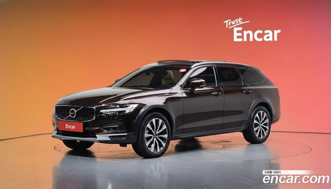 Volvo V90 — фото 1