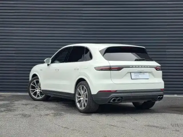 Porsche Cayenne Hybrid — фото 2