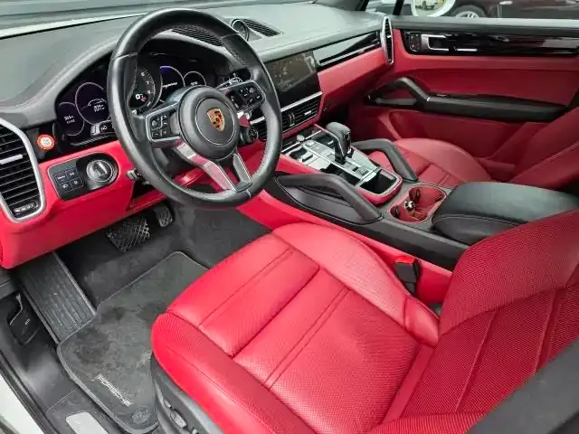 Porsche Cayenne Hybrid — фото 6