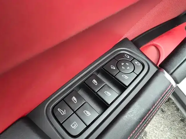 Porsche Cayenne Hybrid — фото 7
