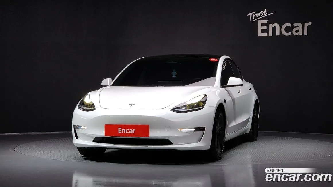 Tesla Model 3 — фото 3