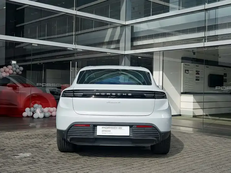 Porsche Macan EV — фото 6