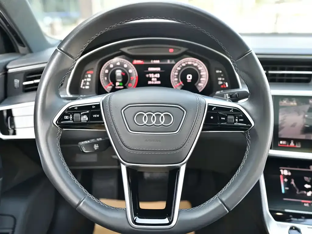 Audi A6L — фото 9