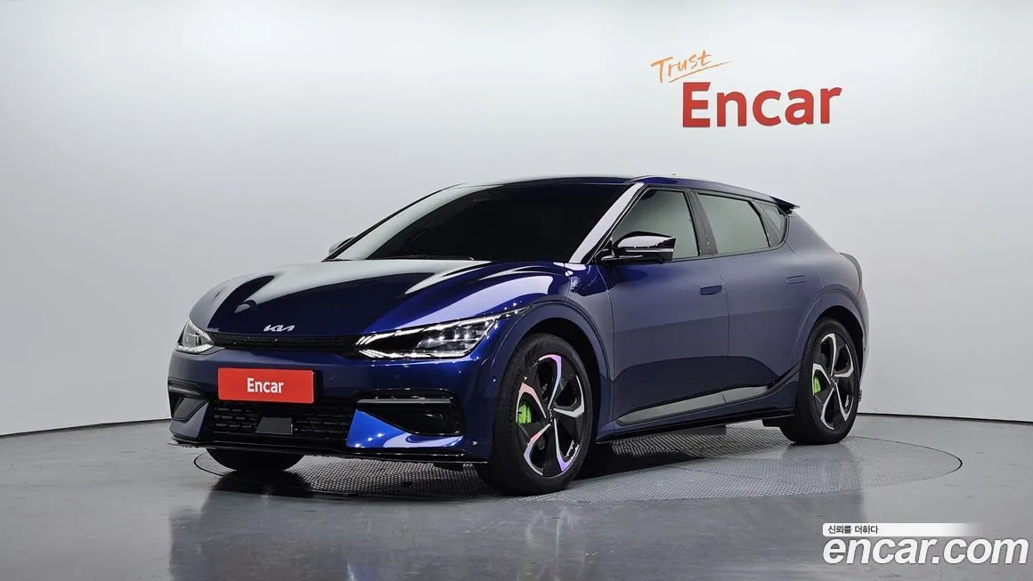 Kia EV6 — фото 1