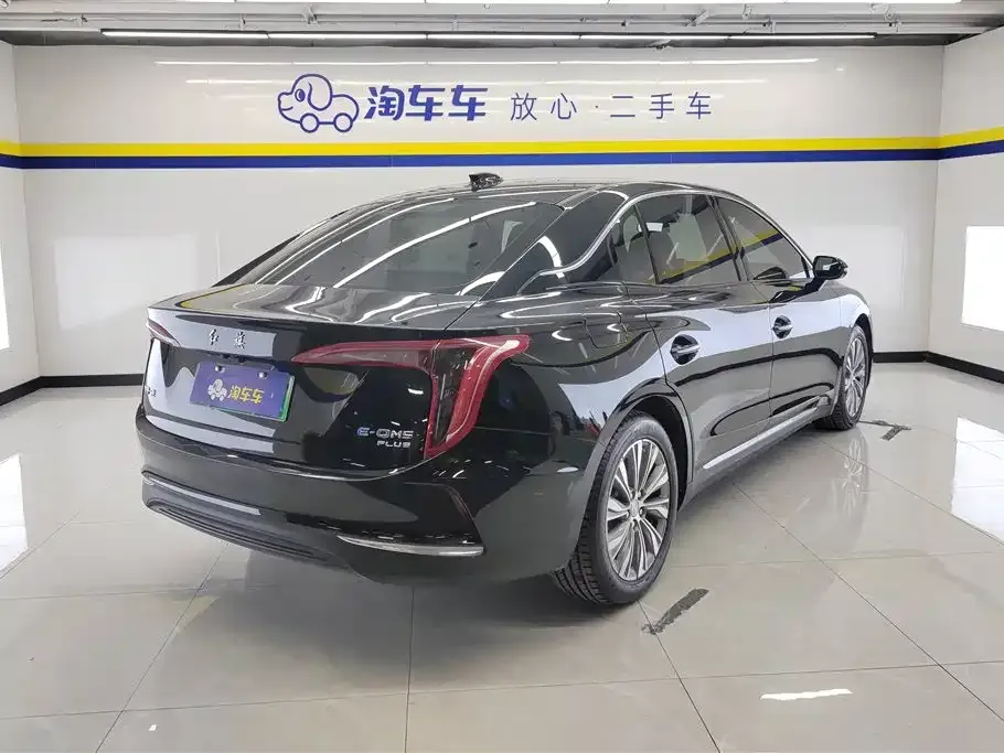 Hongqi E-QM5 — фото 3