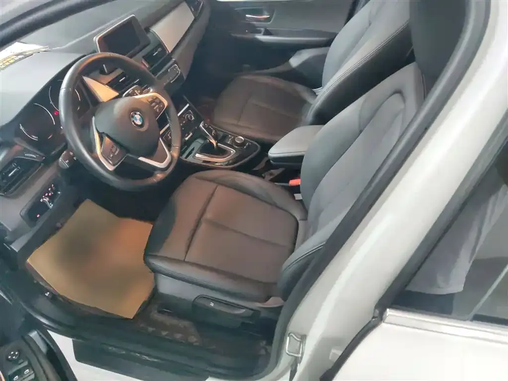 BMW 2 Series Gran Tourer — фото 9