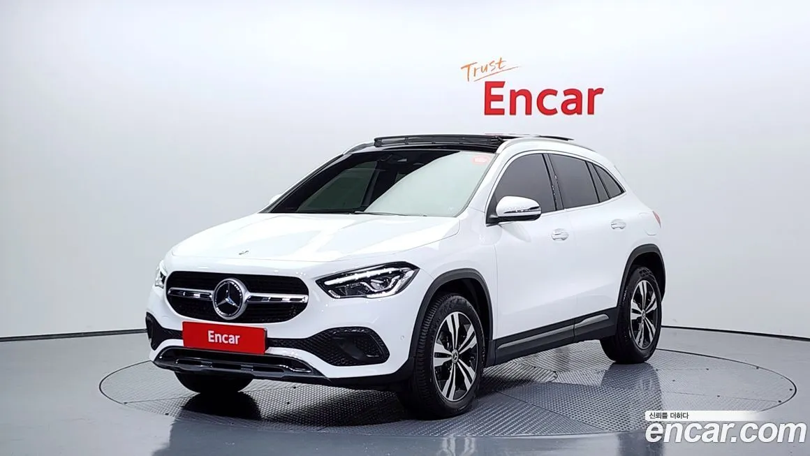 Mercedes-Benz GLA-Class — фото 1