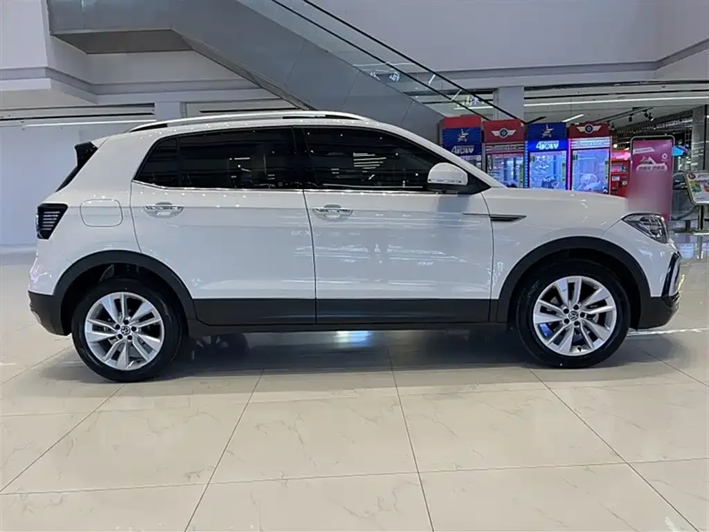 Volkswagen T-Cross — фото 10