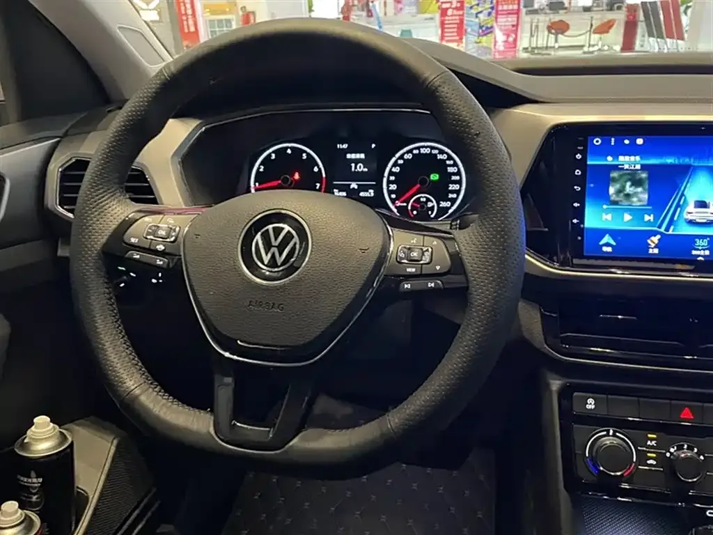 Volkswagen T-Cross — фото 7