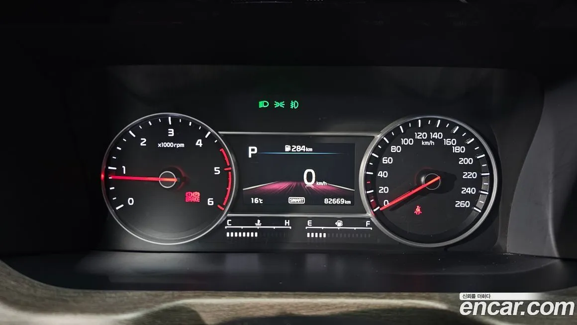 Kia Sorento — фото 8