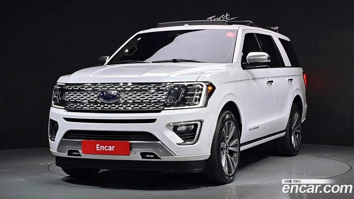Ford Expedition — фото 1