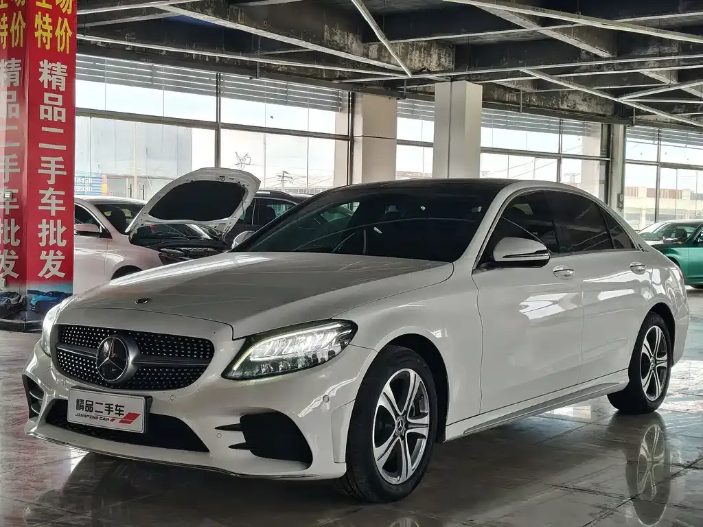 Mercedes-Benz C-Class — фото 1
