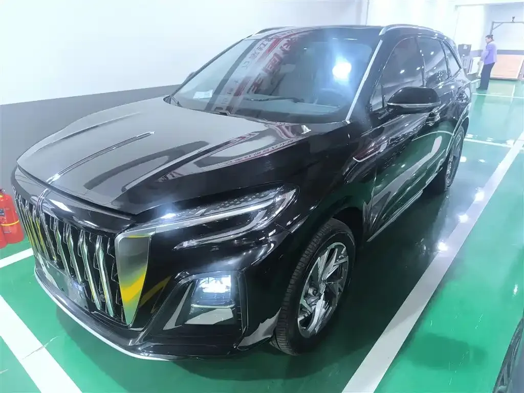 Hongqi HS3 PHEV — фото 2