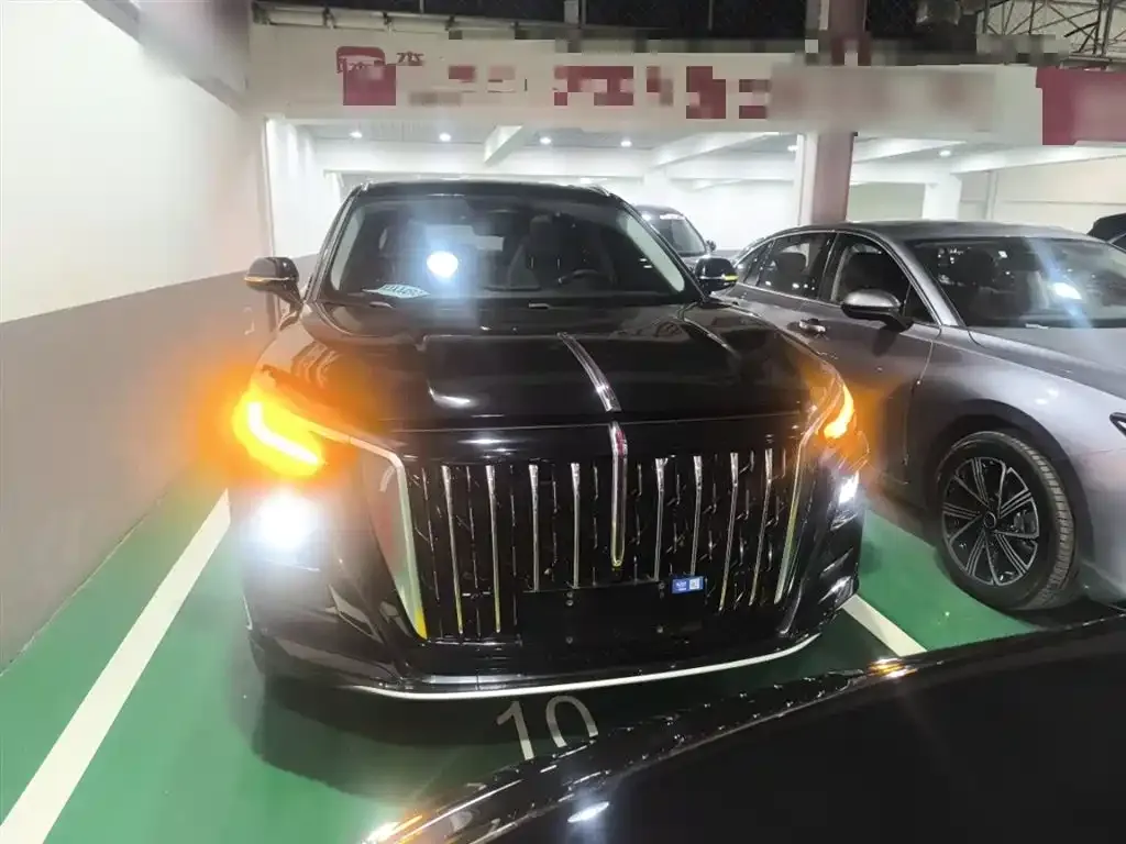 Hongqi HS3 PHEV — фото 3