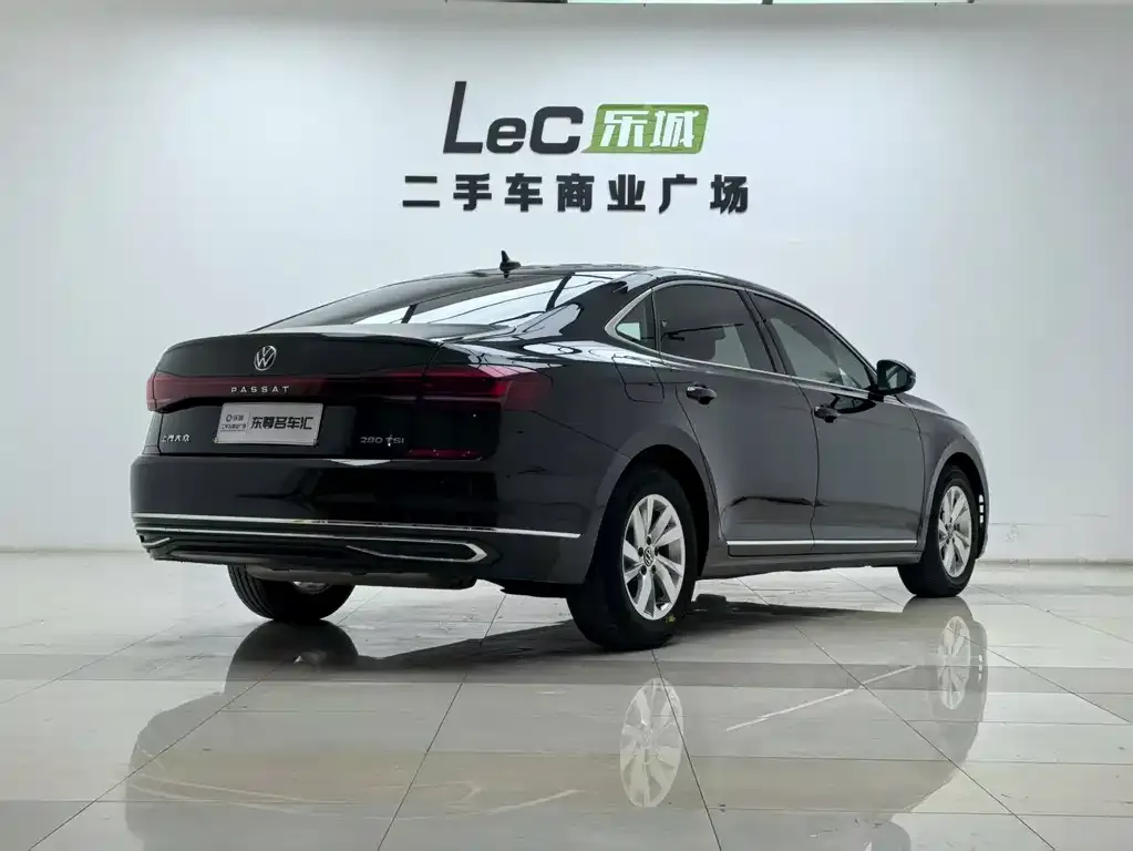 Volkswagen Passat — фото 5