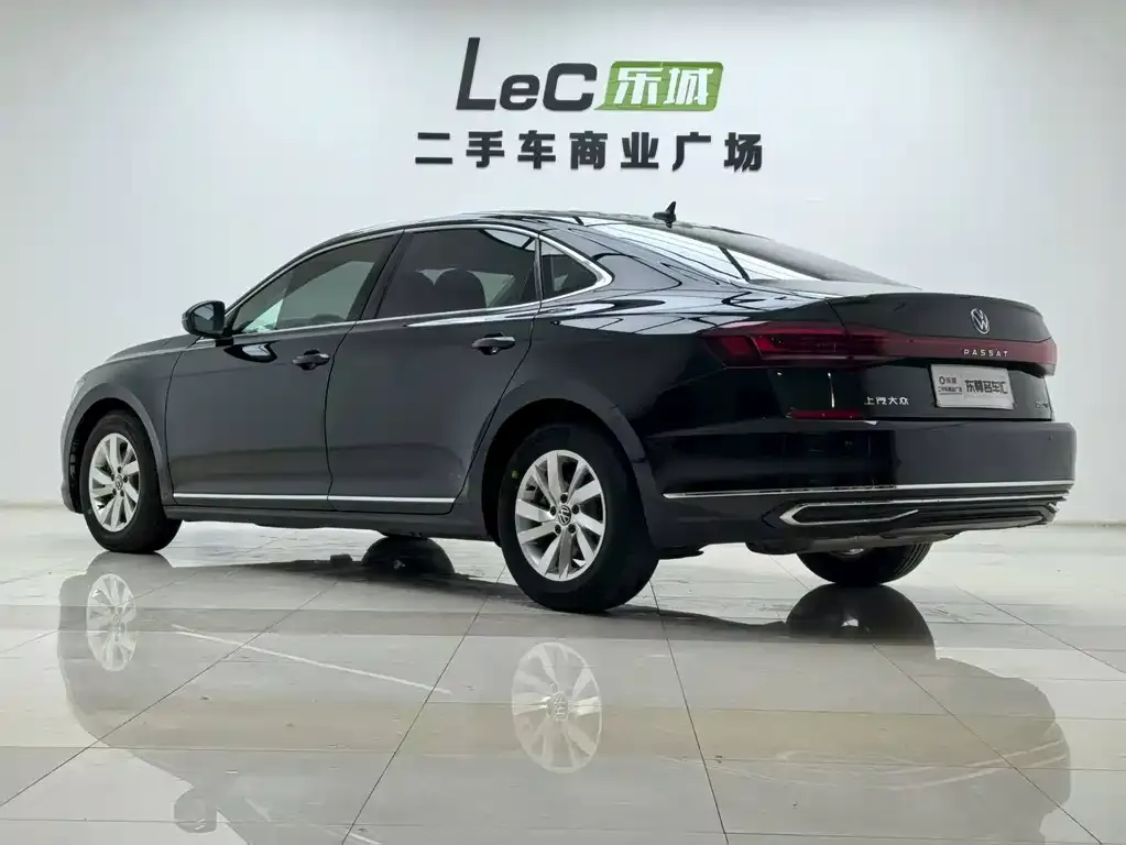 Volkswagen Passat — фото 7