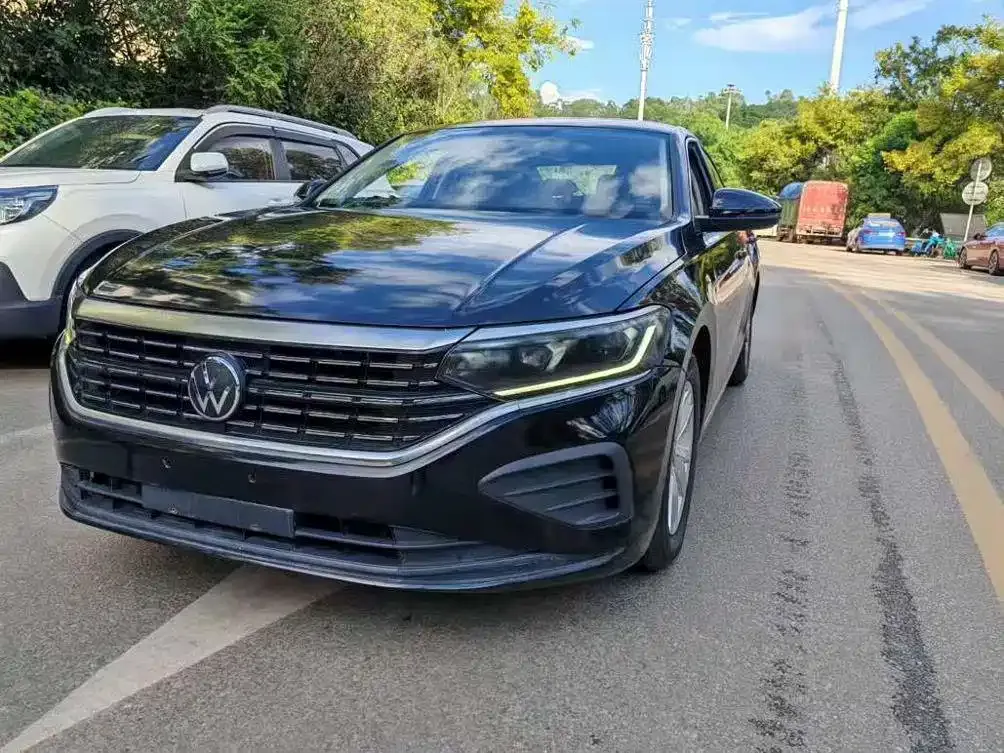 Volkswagen Passat — фото 1